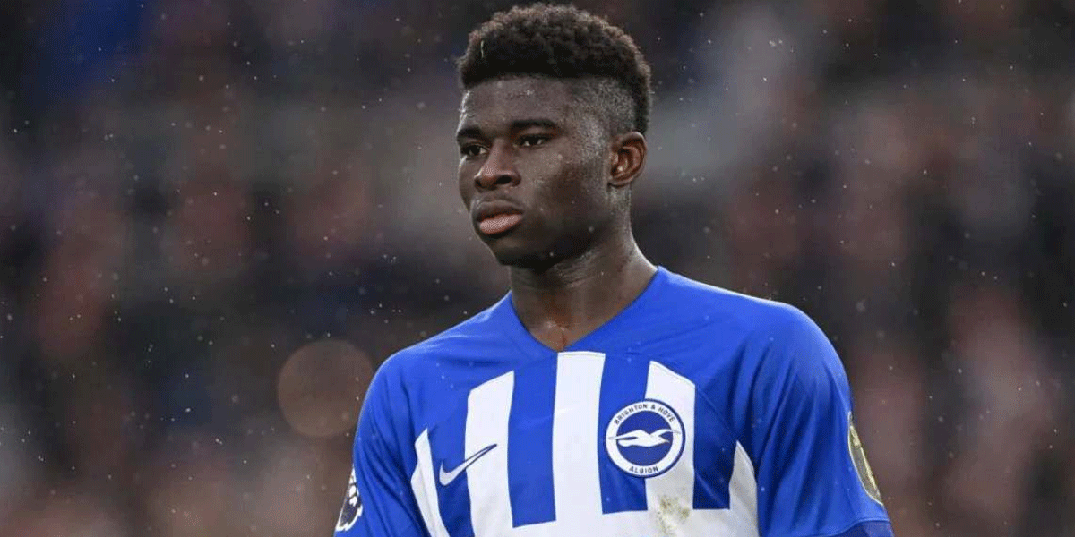 Di Bawah Bayang Old Trafford Carlos Baleba Hadapi Tekanan Besar